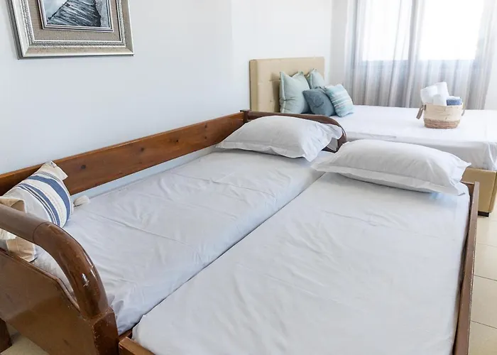 New* Super Central Studio - With Super Sea View