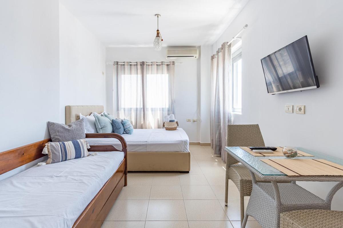 New* Super Studio - With Super Sea View * Himarë